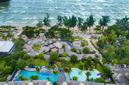 Holiday Ao Nang Beach Resort, Krabi